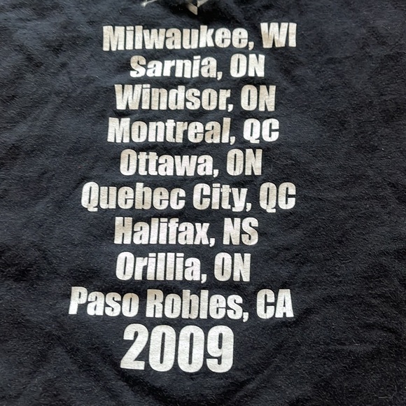 Kiss Band Concert T-Shirt Alive 35 Tour / Large / Canada Tour - Picture 7 of 10